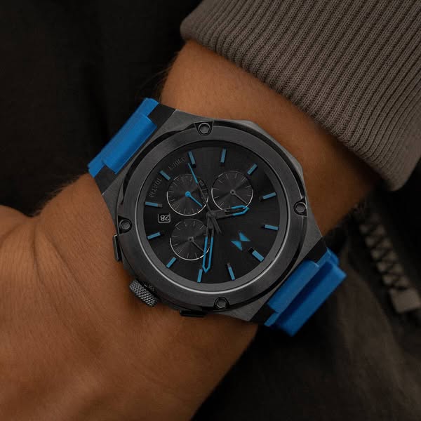 MVMT ad: Raptor Shock Blue