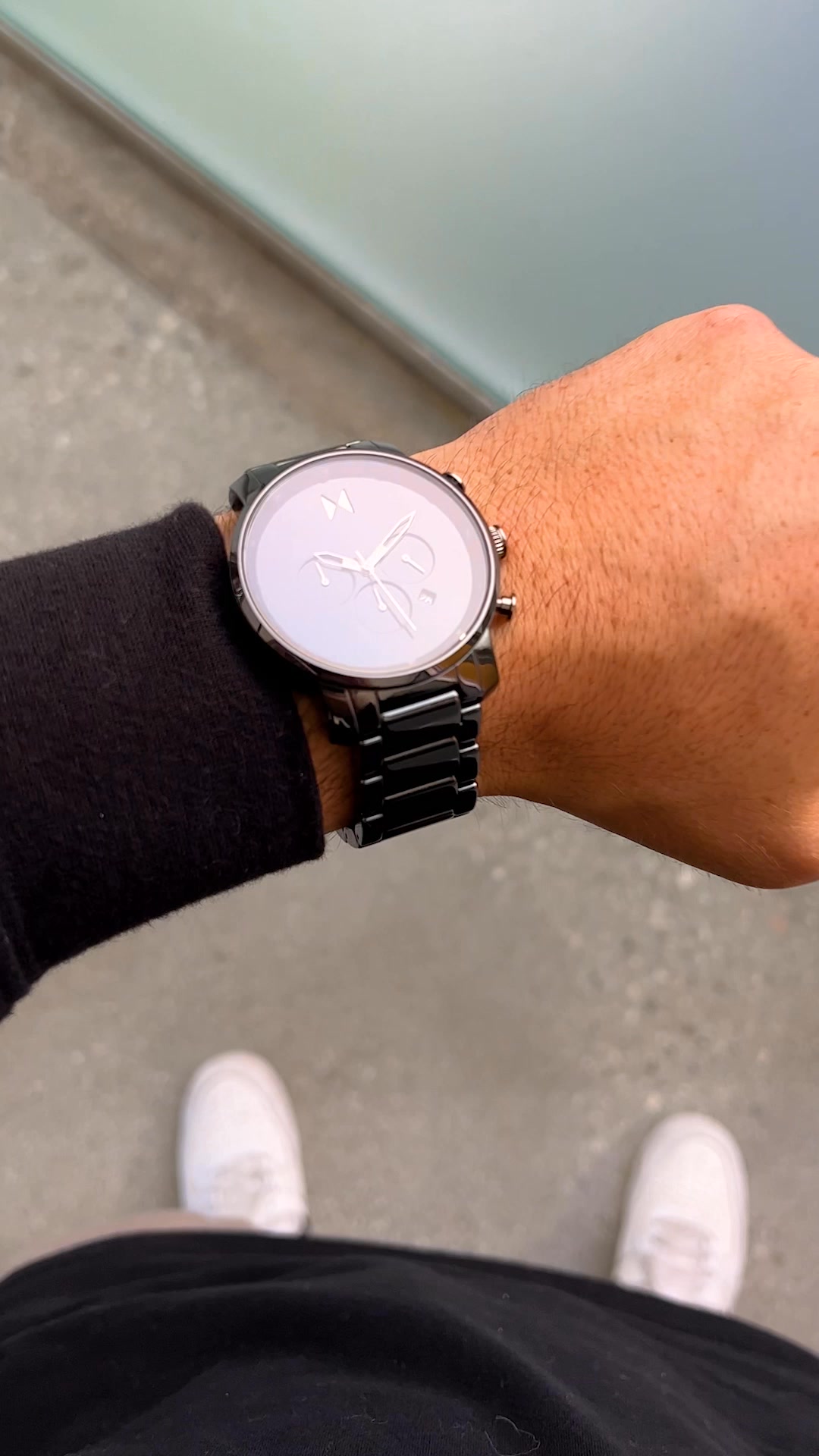 MVMT ad: Shop Ceramic Watches