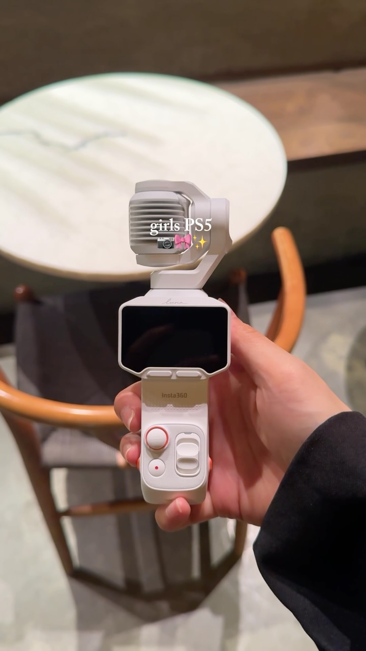 Insta360 ad: I love my Insta360 Luna Pro 🌙🤍🎀 This is the new 8K gimbal camera from @insta360! Here are some of my favorite features: • 4K30fps vertica