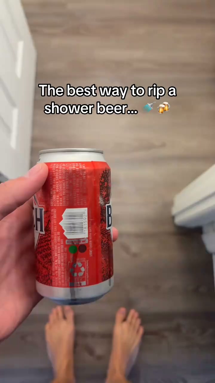 Dr. Squatch ad: 🚿 FREE SHOWER BEER HOLDER + 32% OFF