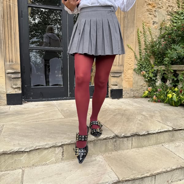Snag Tights ad: No digging, no laddering, no constant hiking up
