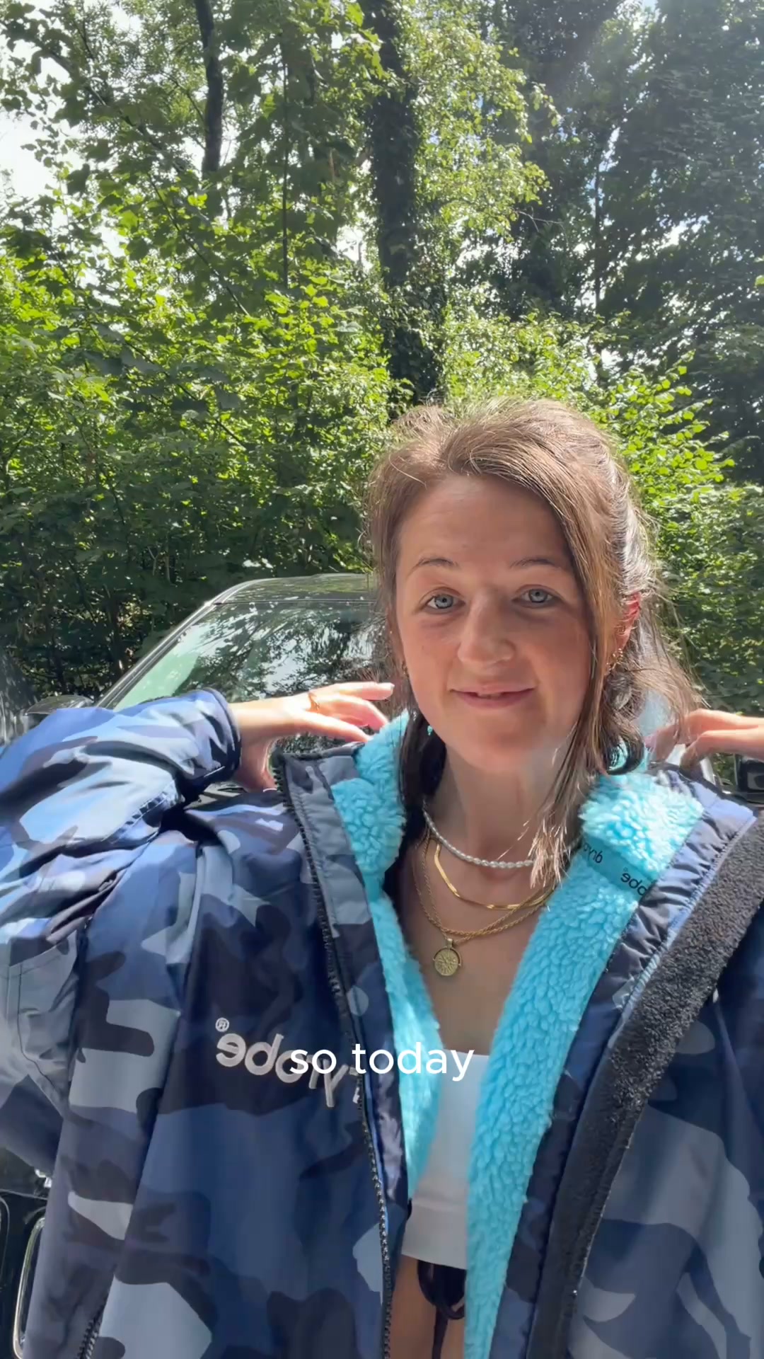 dryrobe ad: Get dry fast