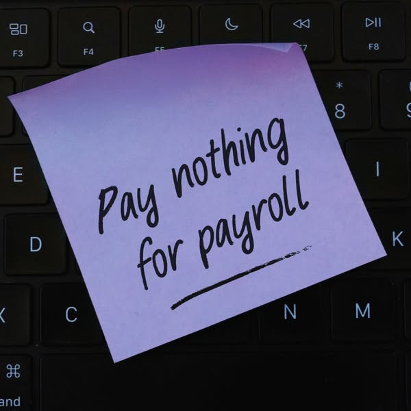 Employment Hero ad: Pay Nothing for Payroll