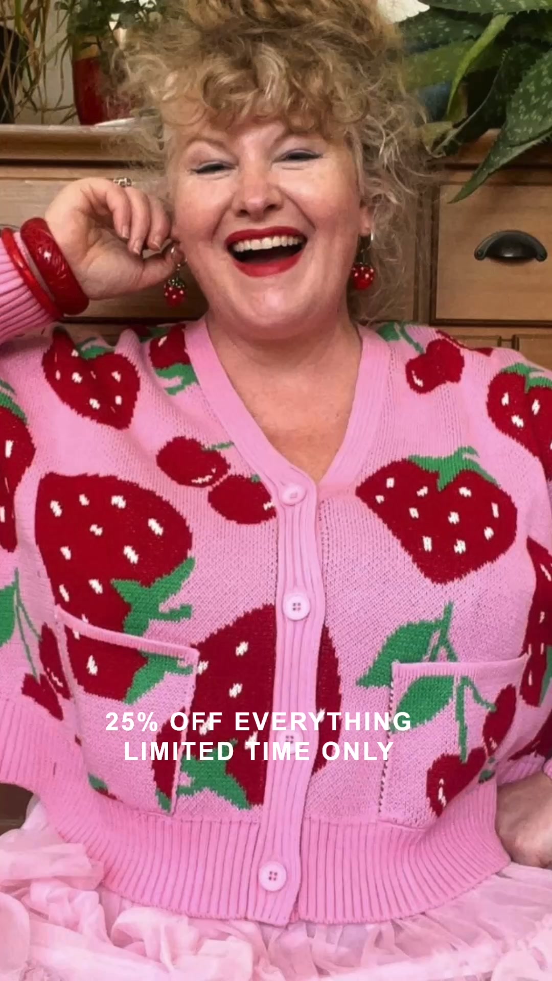 Snag Tights ad: 25% off everything. Auto-applied at checkout.