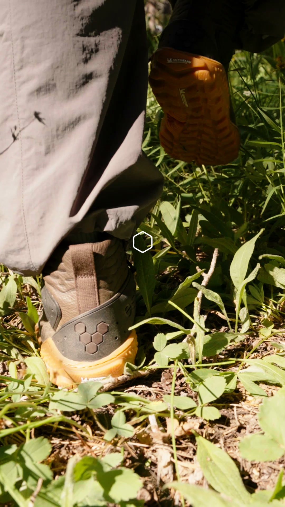 Vivobarefoot ad: Free your feet