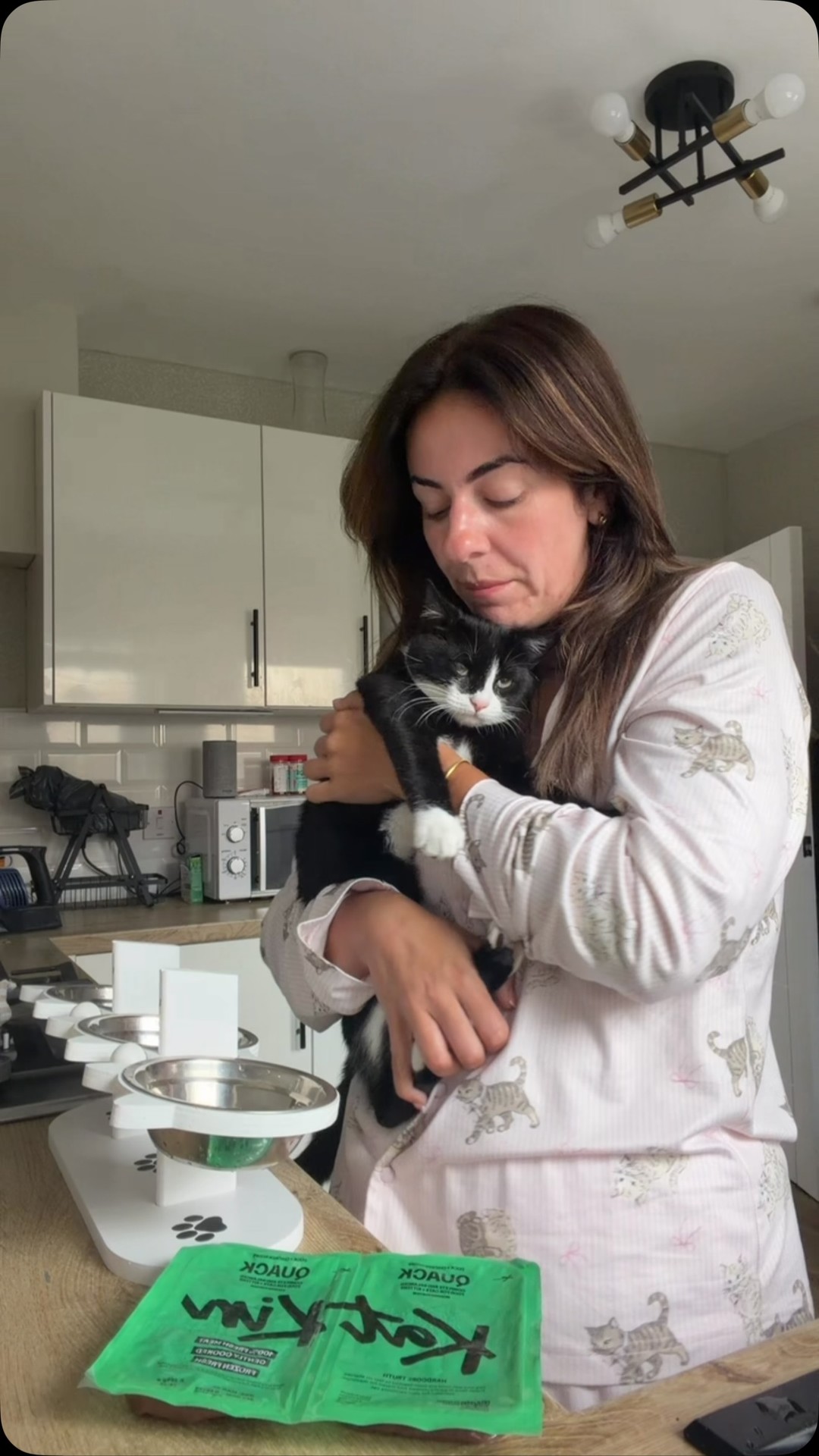 KatKin ad: AD It’s been over a year since we switched Joey to katkin.club , and I honestly couldn’t be happier. 🐱 🤍 From supporting her through pregn