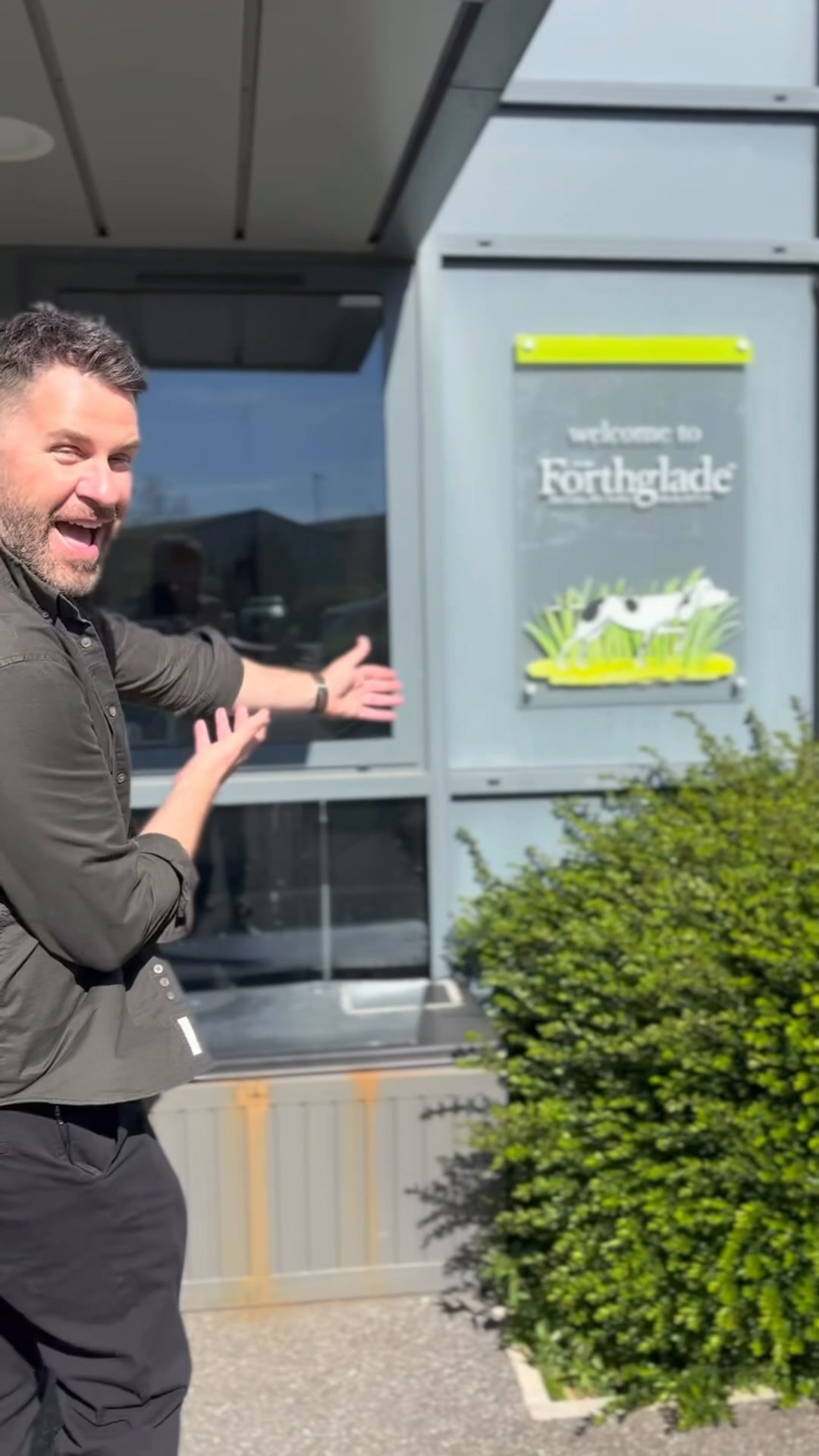 Forthglade Natural Pet Food ad: Behind the Scenes at Forthglade HQ