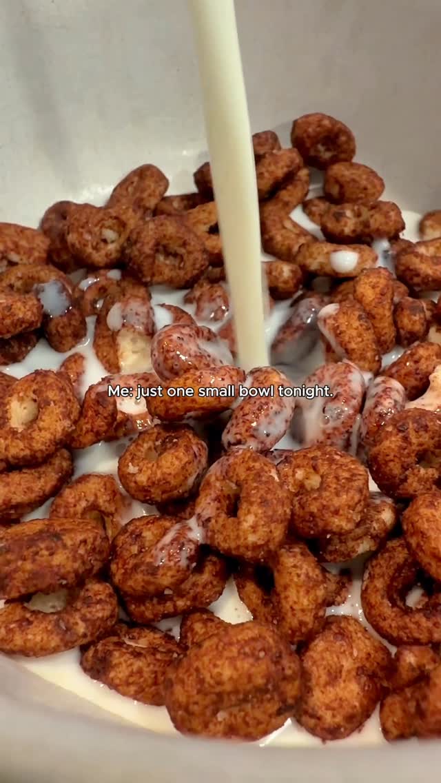 Magic Spoon Cereal ad: Late night sweet cravings are dangerous… especially when the cereal has 13g of protein and 0g sugar 😭 @magicspooncereal has become one of t