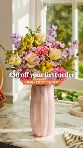 Bloom & Wild ad: £10 off your first order