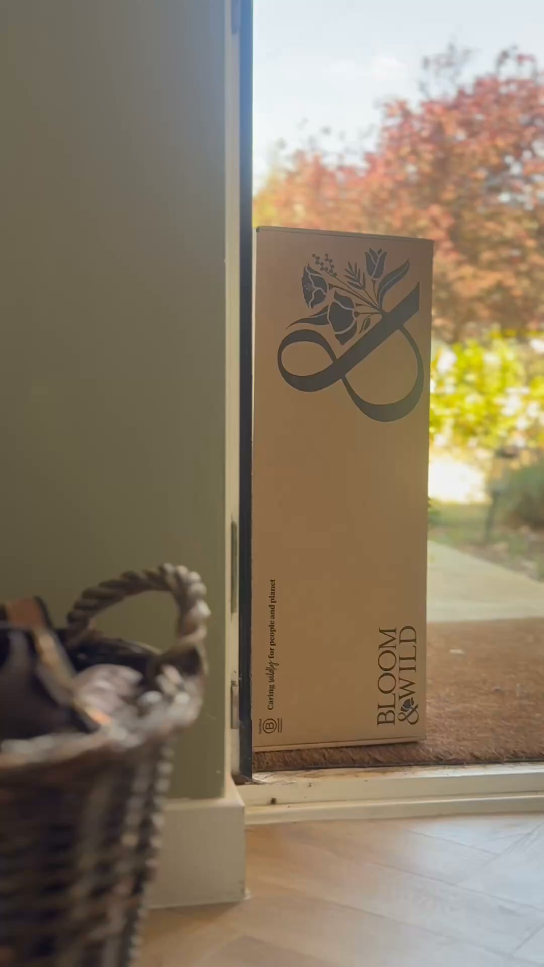 Bloom & Wild ad: £10 off your first order