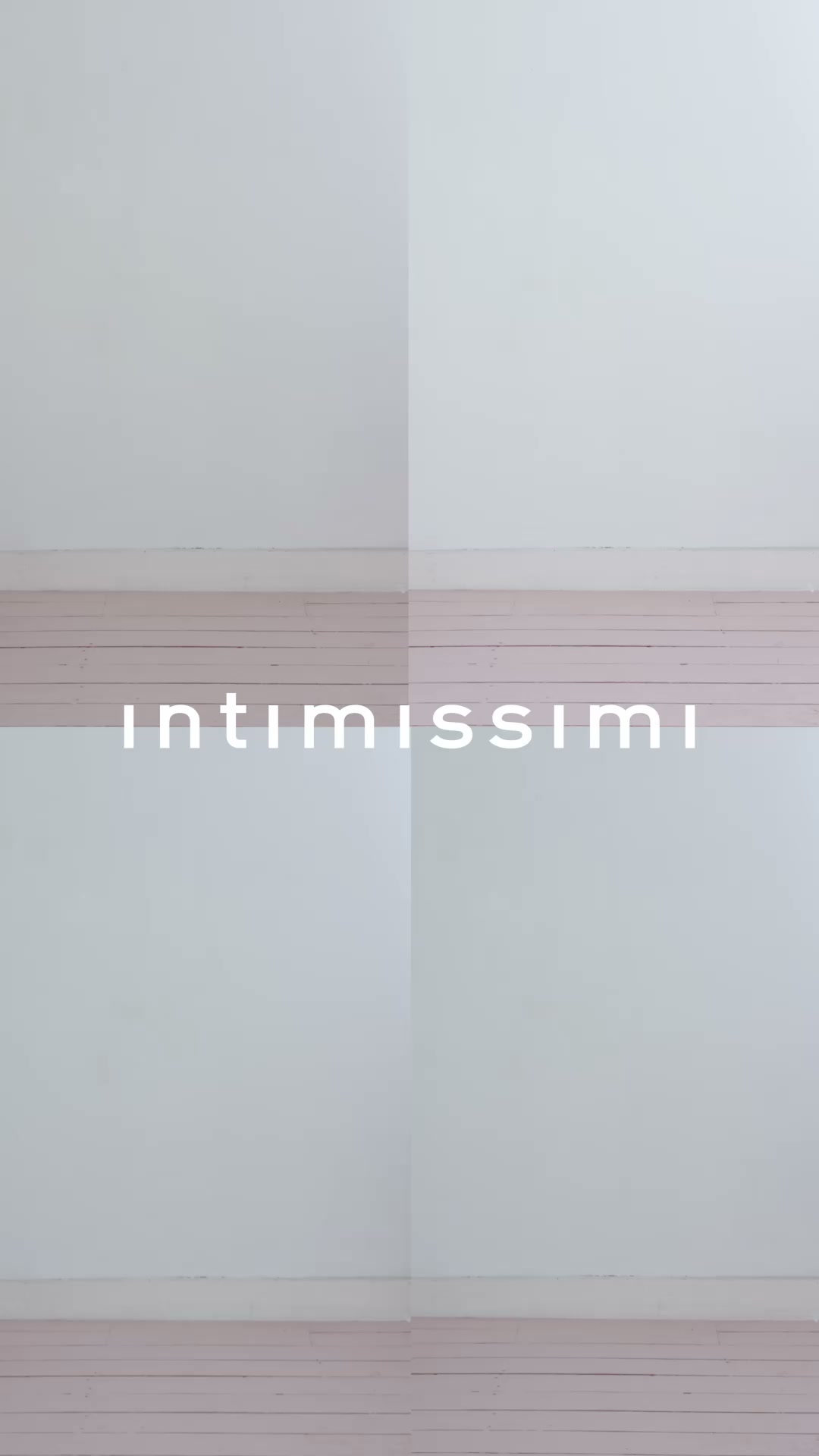 INTIMISSIMI ad: Explore the collection.