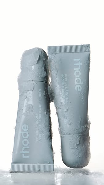 rhode ad: peptide lip boost