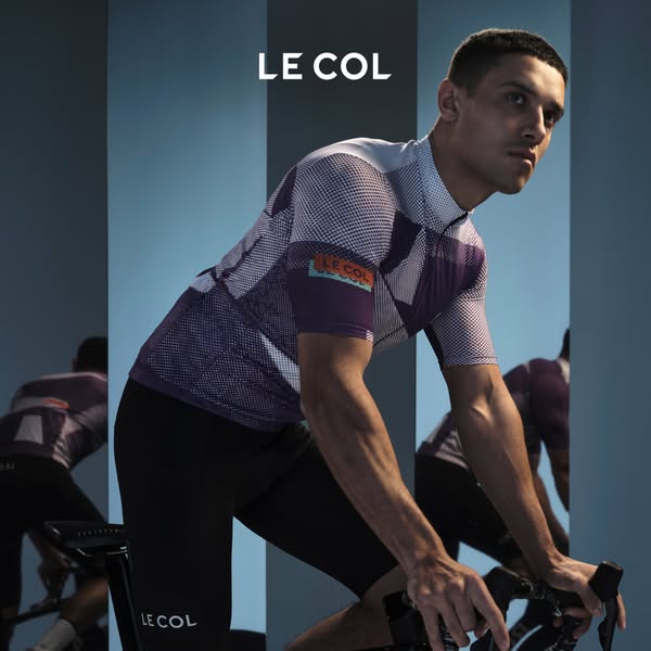 Le Col ad: Shop the Sport Lightweight Jersey
