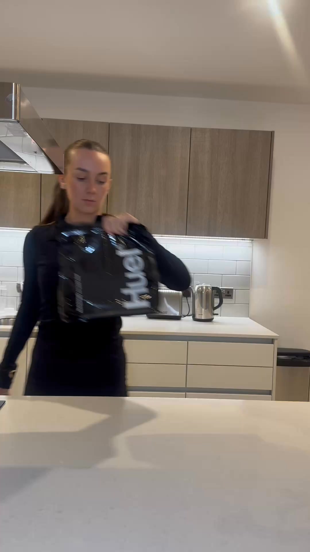 Huel ad: Free T-shirt and shaker for new subscribers