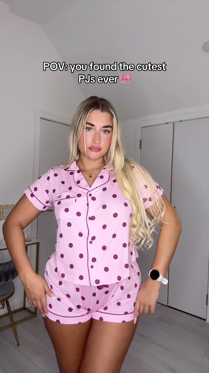 Boux Avenue ad: Obsessed with these PJs from @bouxavenue 🎀 comfy, cute and such a flattering fit 🤍 #BouxAvenue