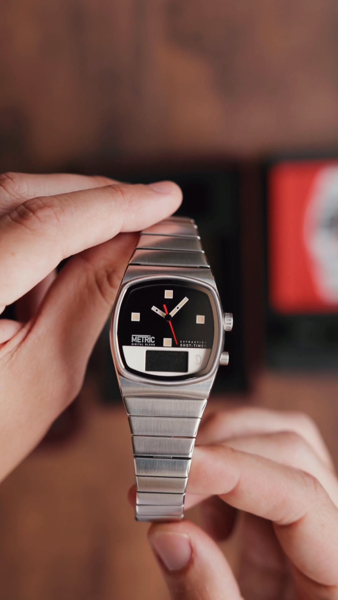 Brew ad: 1980s Inspired Watch Design
