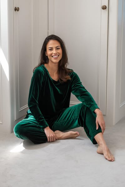 Pour Moi ad: Velour Lounge Pyjama Set Forest