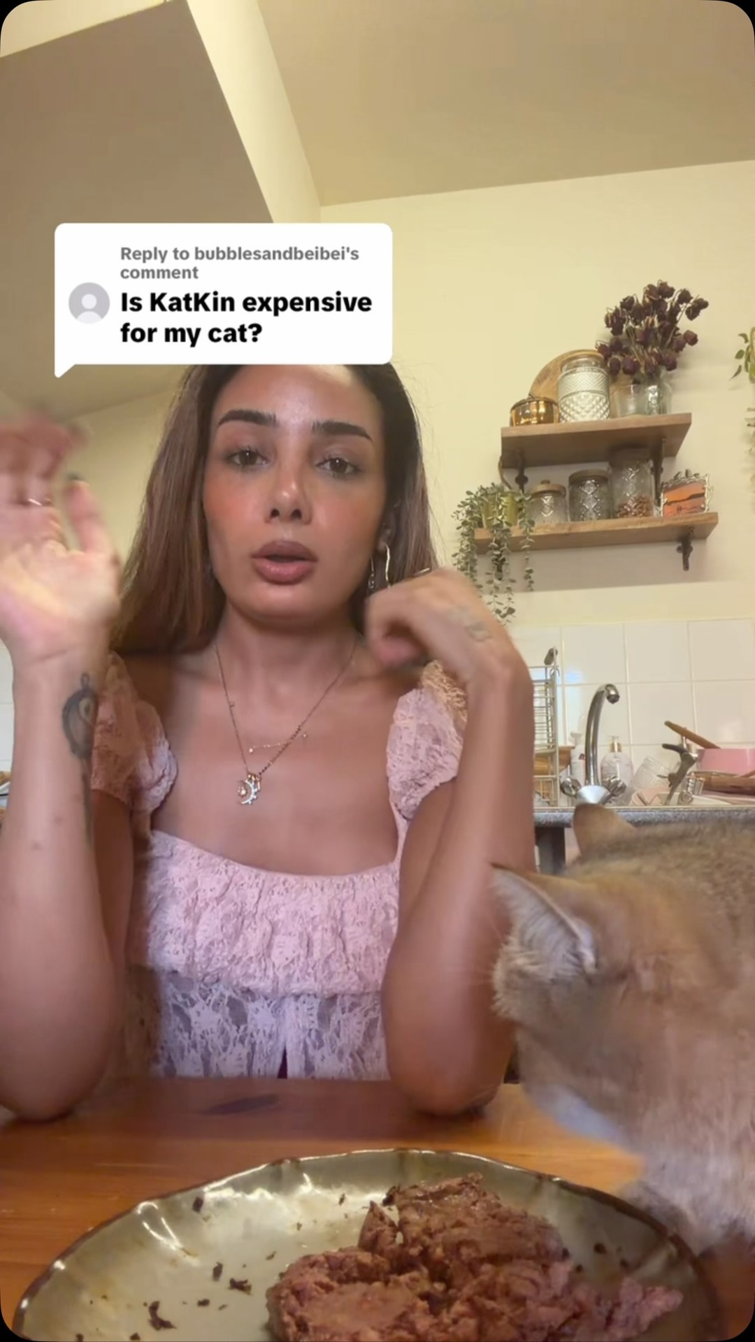 KatKin ad: For everyone asking, my cats litter has never smelled better !! Use FARAH50 for 50% on your first katkin.club box:) link in bio!