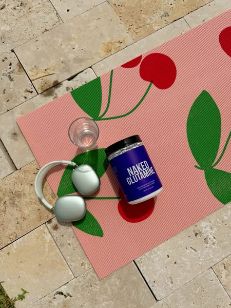 Naked Nutrition ad: Naked Glutamine