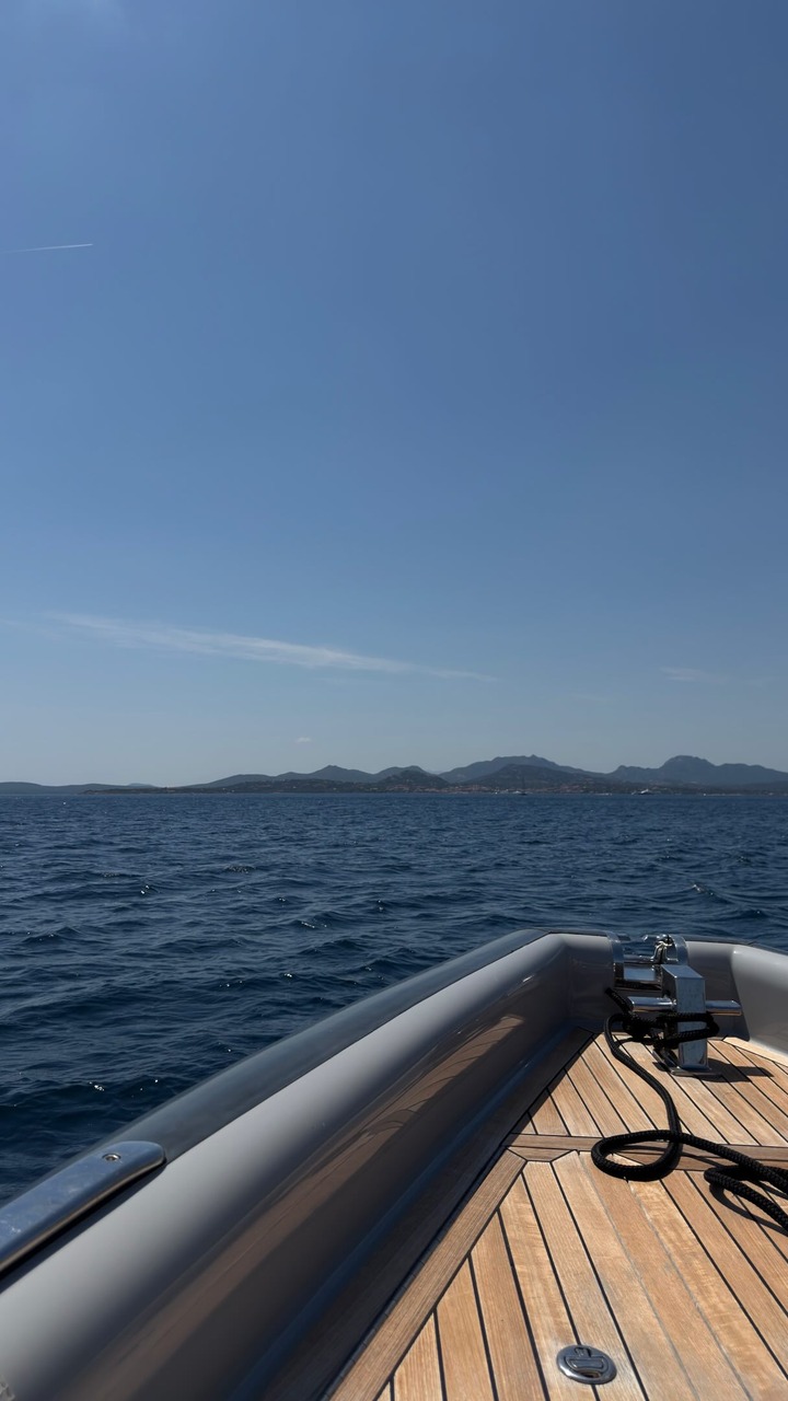 Revolut ad: South of France made easier💆🏽♂️ @revolut ad.