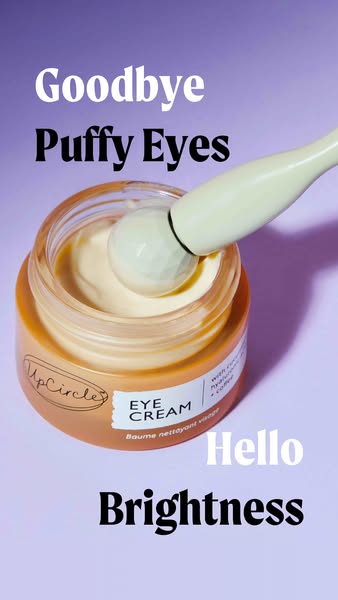 UpCircle ad: "My dark circles are gone for good"☕✨