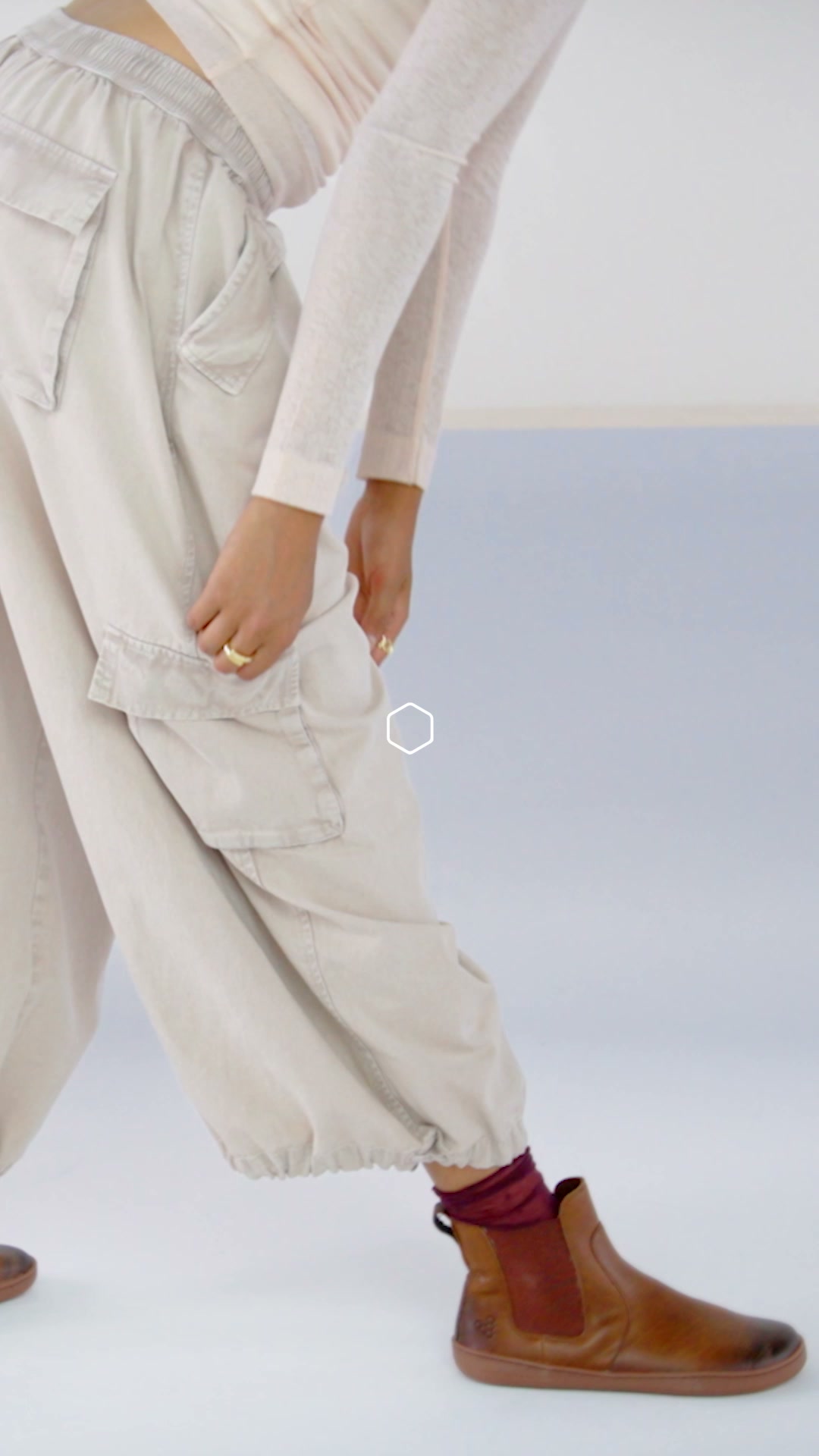 Vivobarefoot ad: An honest reboot of a classic