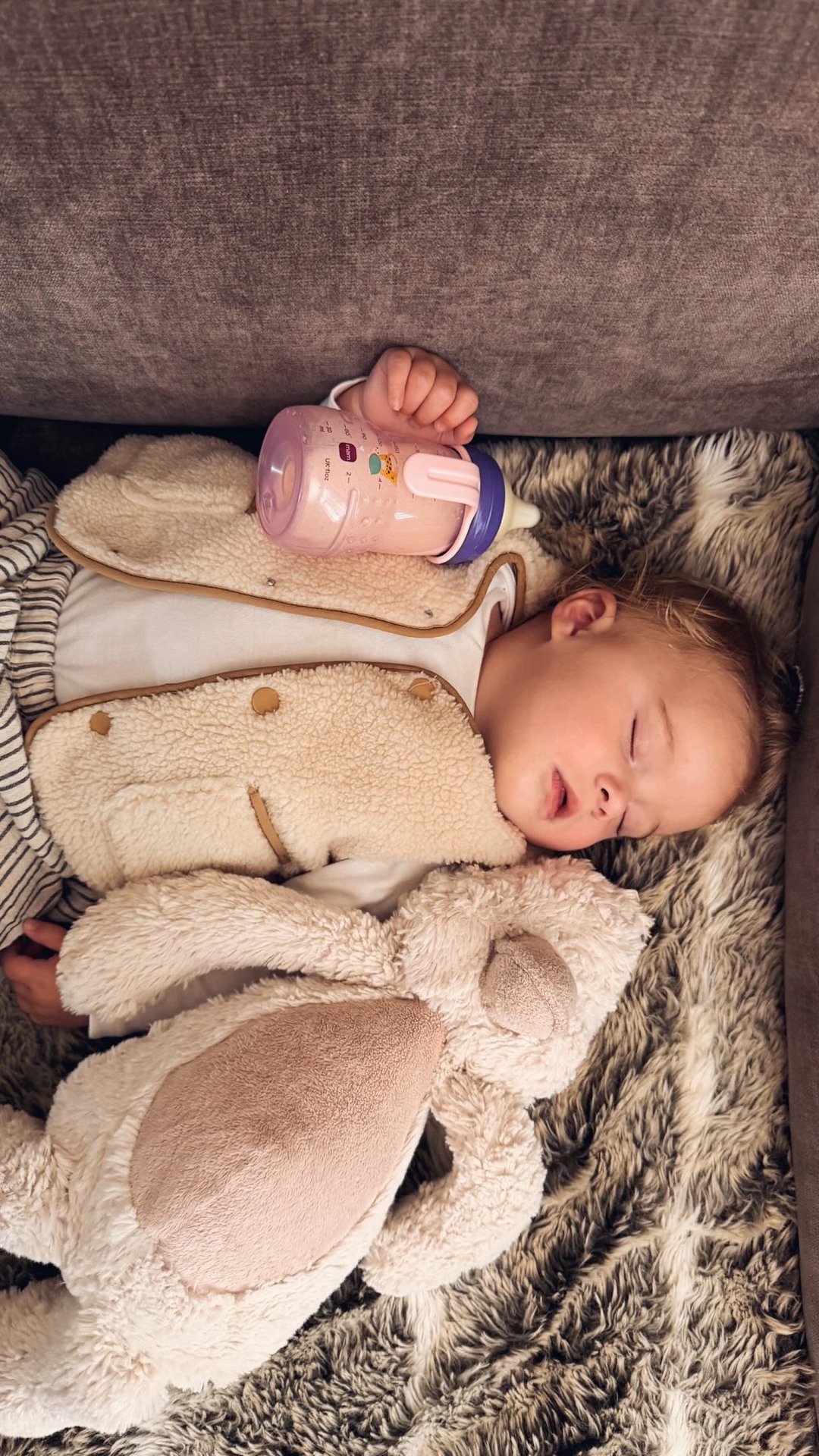 Kendamil ad: AD | From her first bottle of the day, to a little coffee date with Mama, and finally that sleepy evening feed before bed… @kendamiluk is th