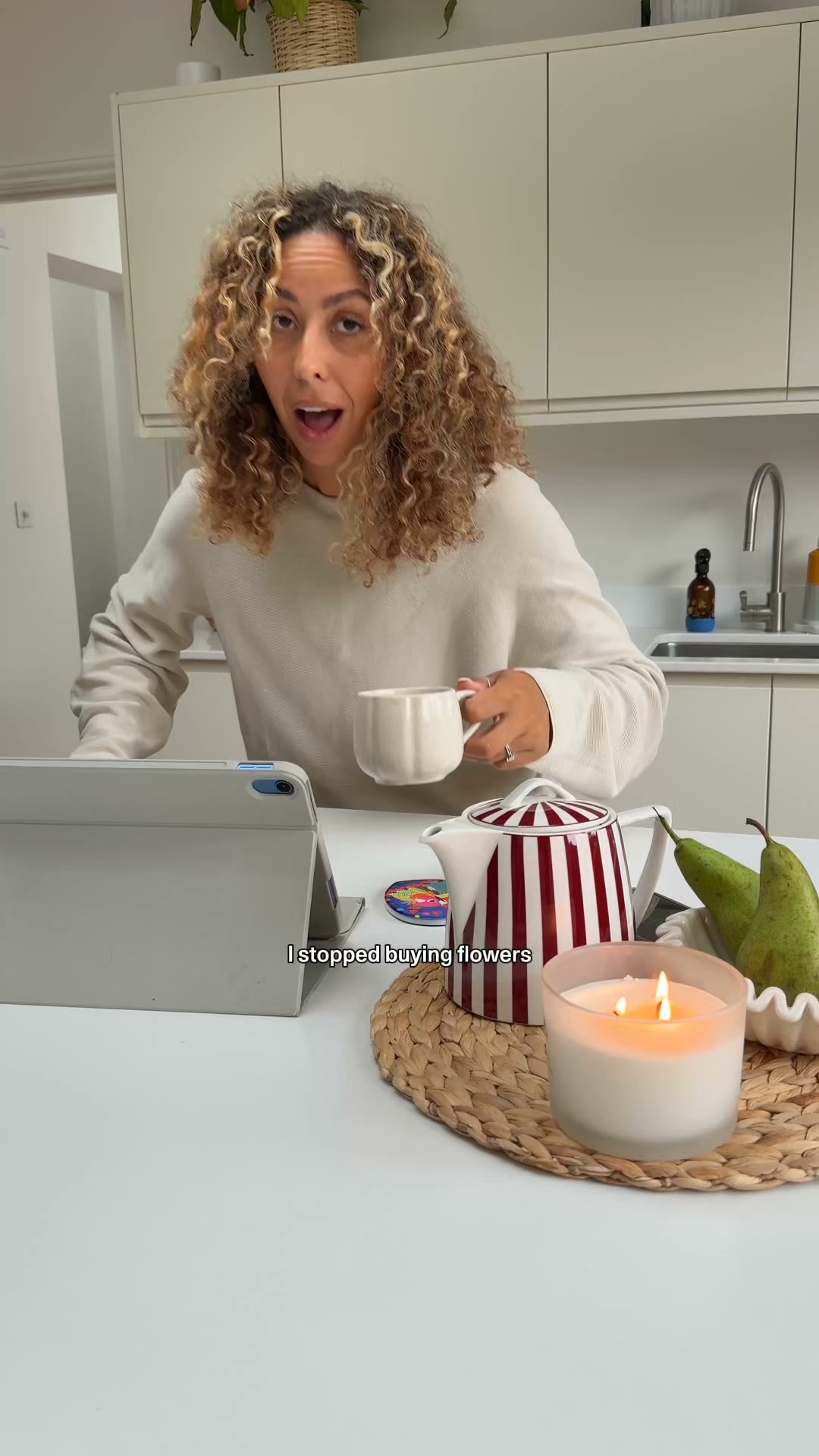 Bloom & Wild ad: Gifts that always go down a treat