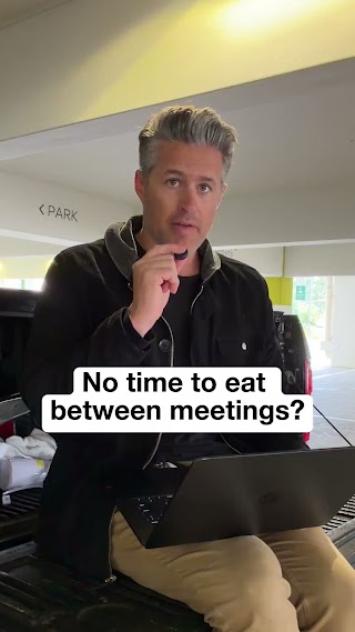ClickUp ad: AI that plans your day for you