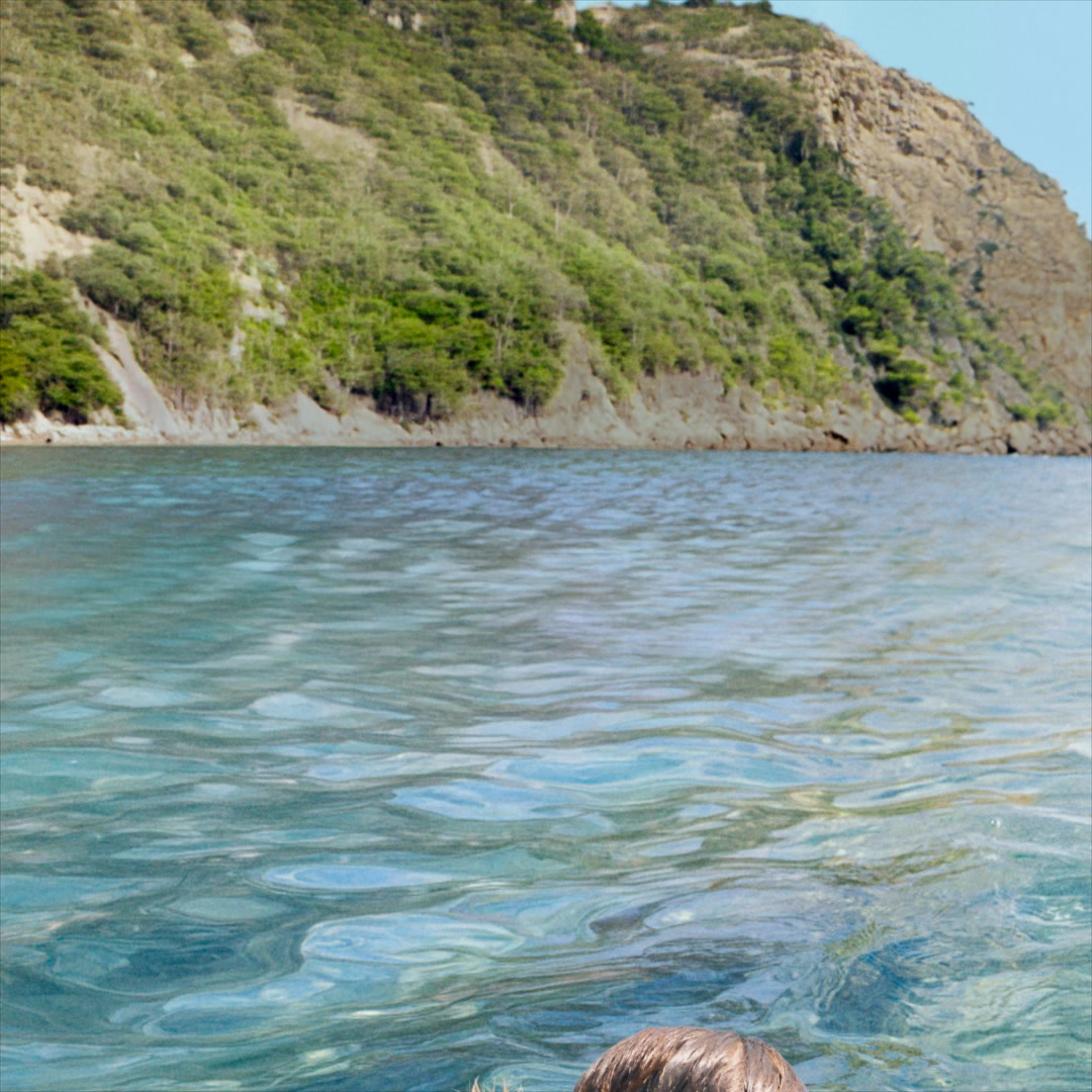 Airbnb ad: A pet-friendly retreat by the beach. Wait, did someone say "treat"? Yes. Tail-wagging.