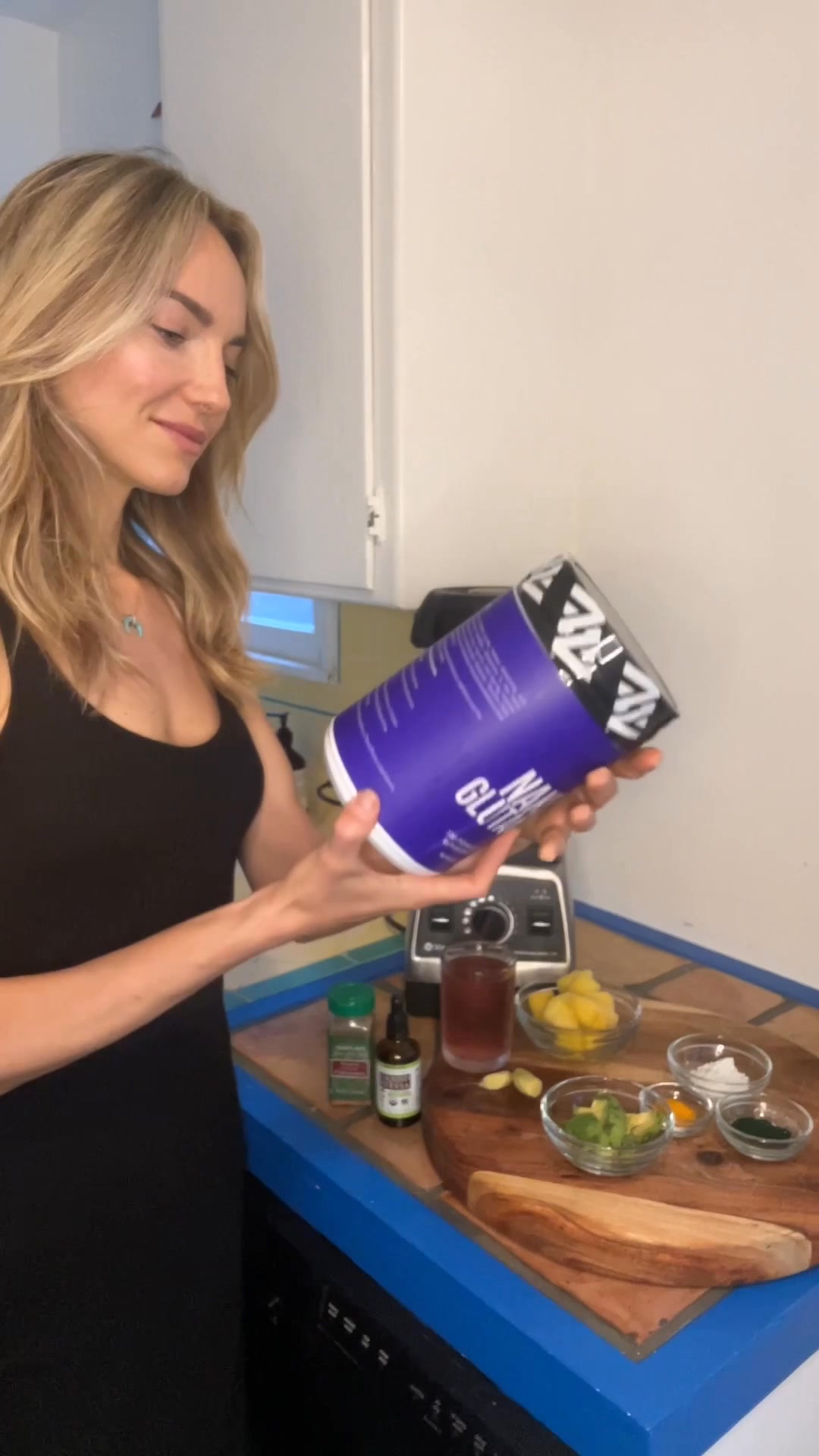 Naked Nutrition ad: Naked Glutamine