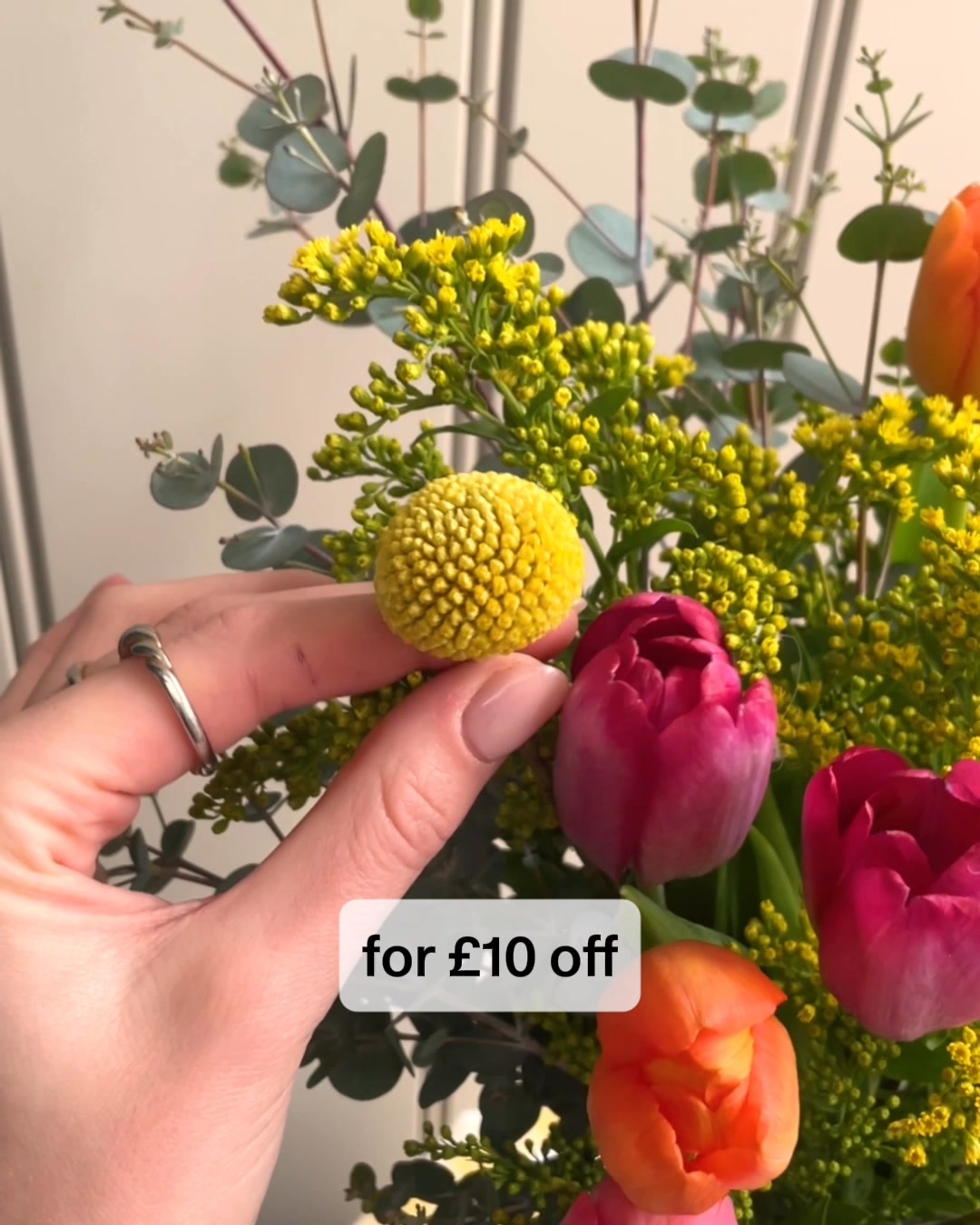 Bloom & Wild ad: £10 off your first order
