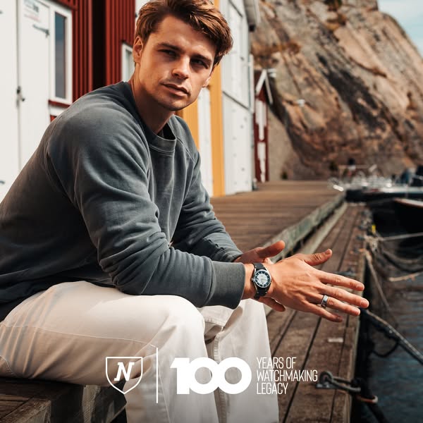 Nivada Grenchen ad: FREE WORLDWIDE SHIPPING